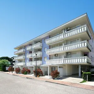 https://apartment-diana-ovest.hotelinveneto.com